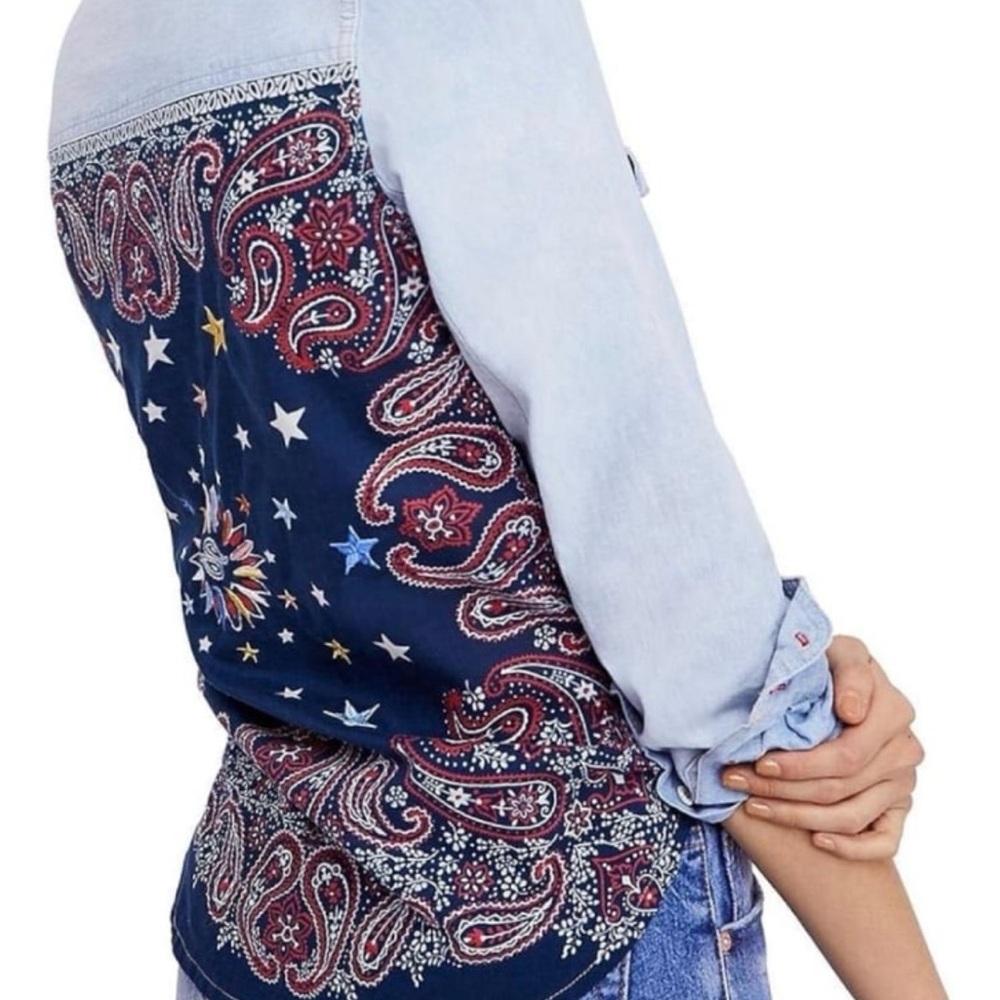Free People NWOT Womens Paisley Star Embroidered Button Down Denim Shirt Medium - Picture 3 of 8